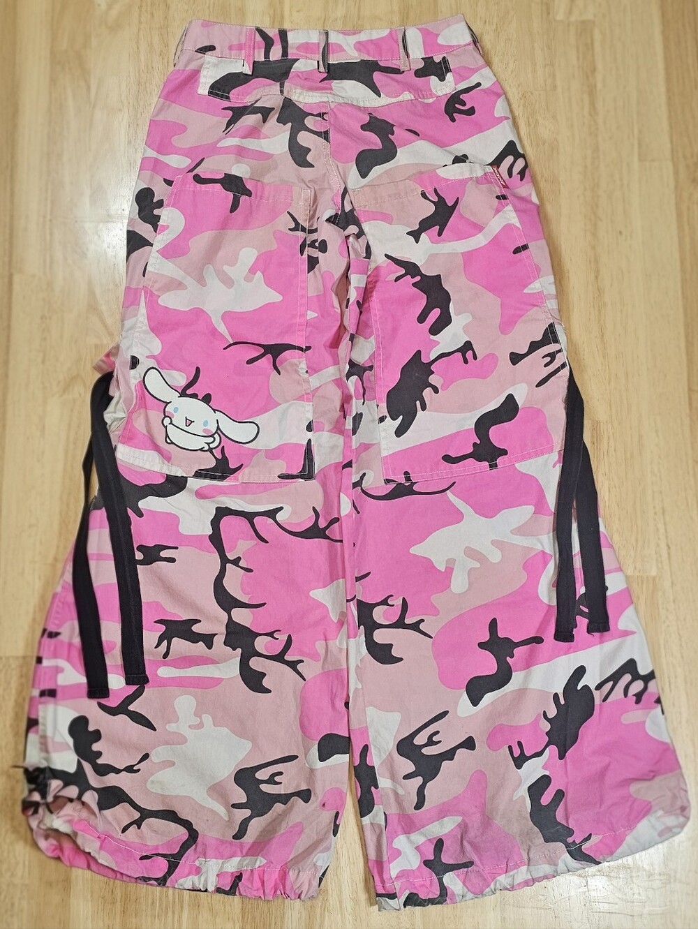 Cinnamoroll Amok London Pink Camo Wide Leg Cargo Pants
